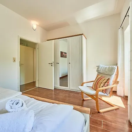 Ferienbungalow Leo *